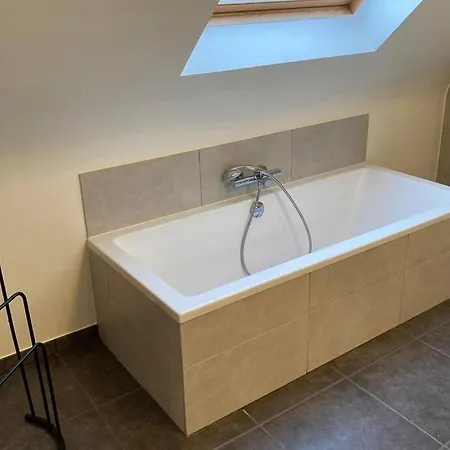 Vakantieverblijf 'mara Cinco' Met Ruim Terras In 오스텐드