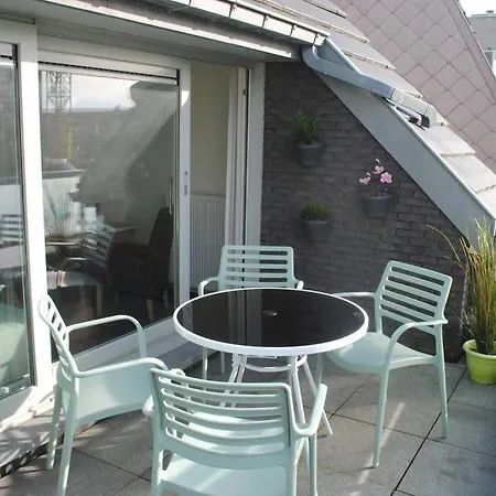 Apartment Vakantieverblijf 'mara Cinco' Met Ruim Terras In *